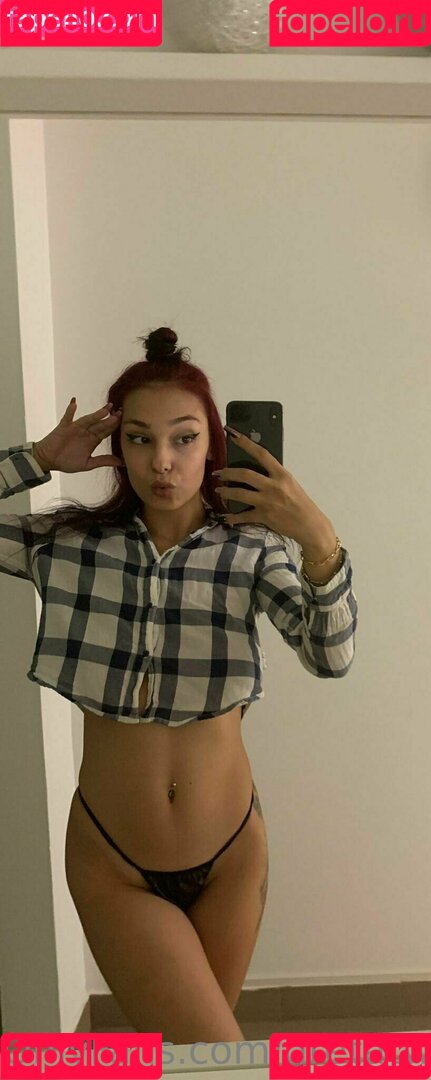 gretatwenty Onlyfans Photo Gallery 