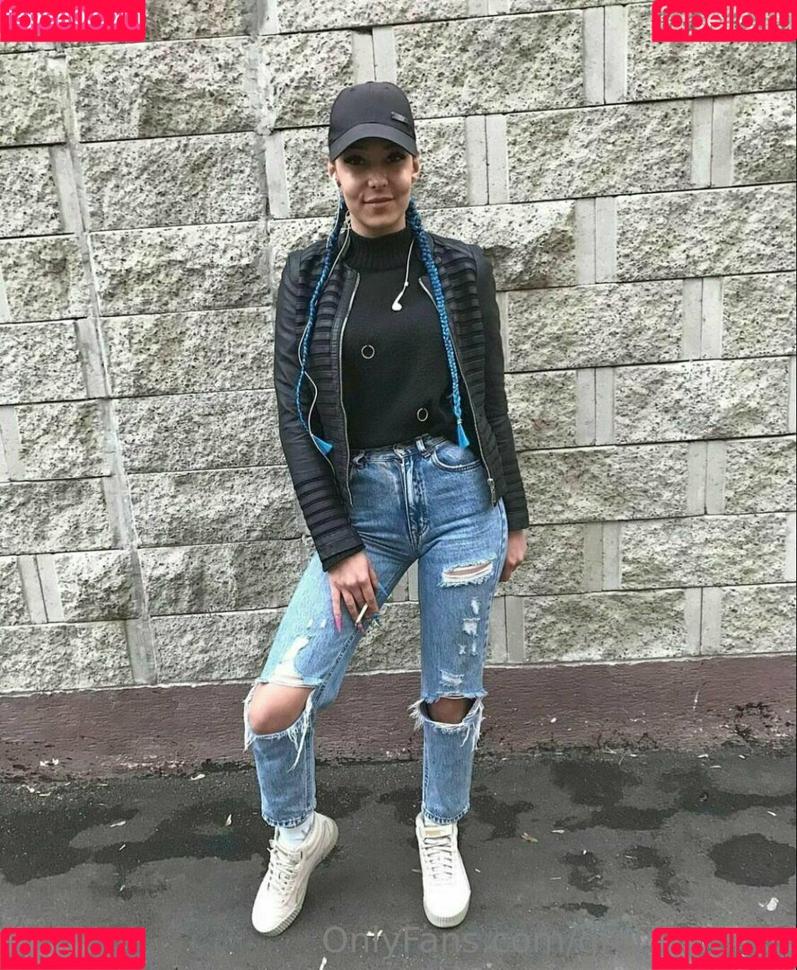 gretatwenty Onlyfans Photo Gallery 