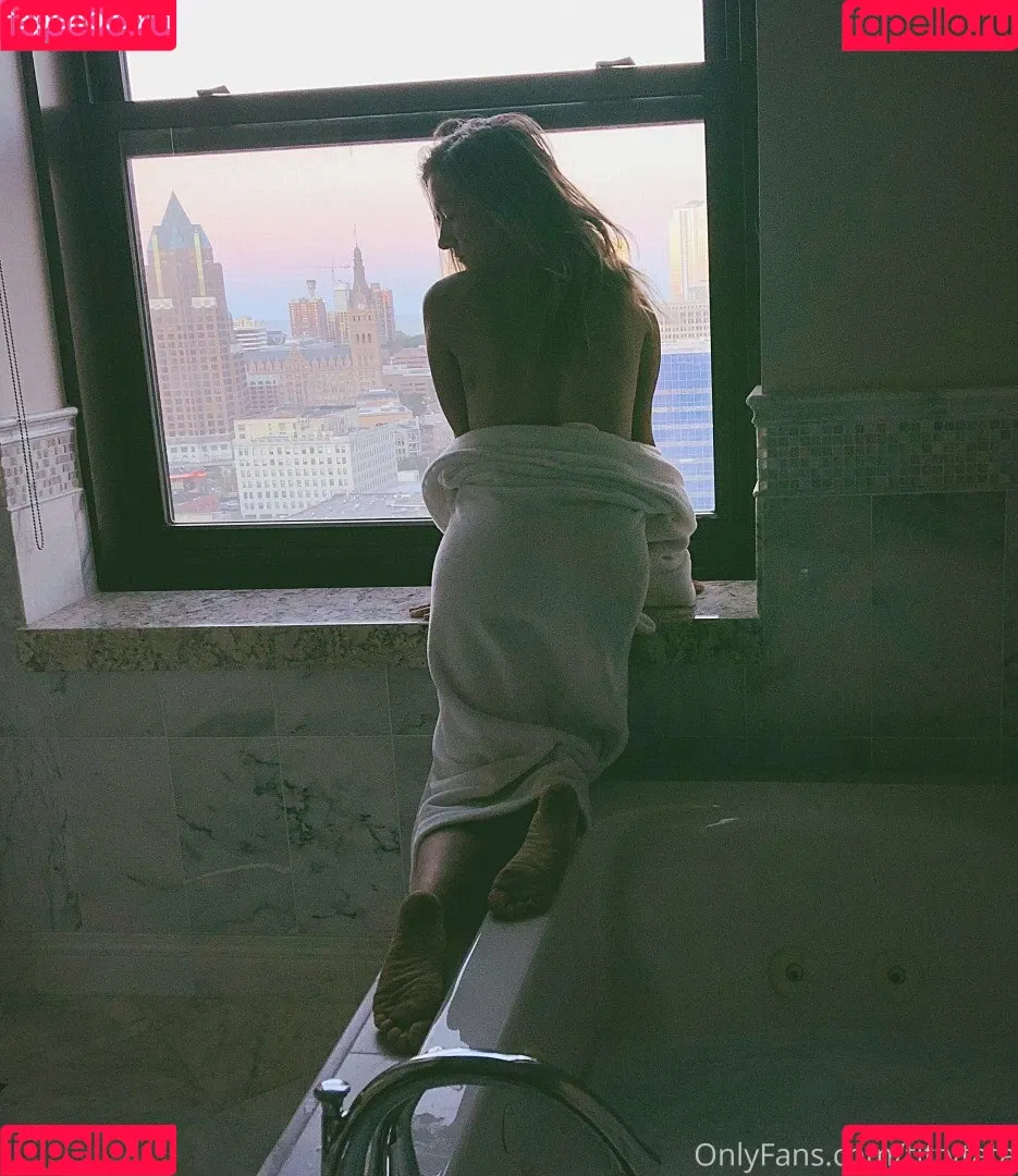 taystits Onlyfans Photo Gallery 
