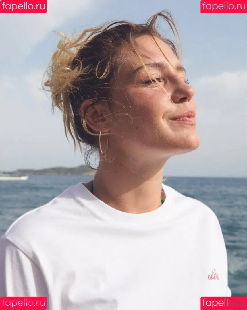 Adele Exarchopoulos Onlyfans Photo Gallery 