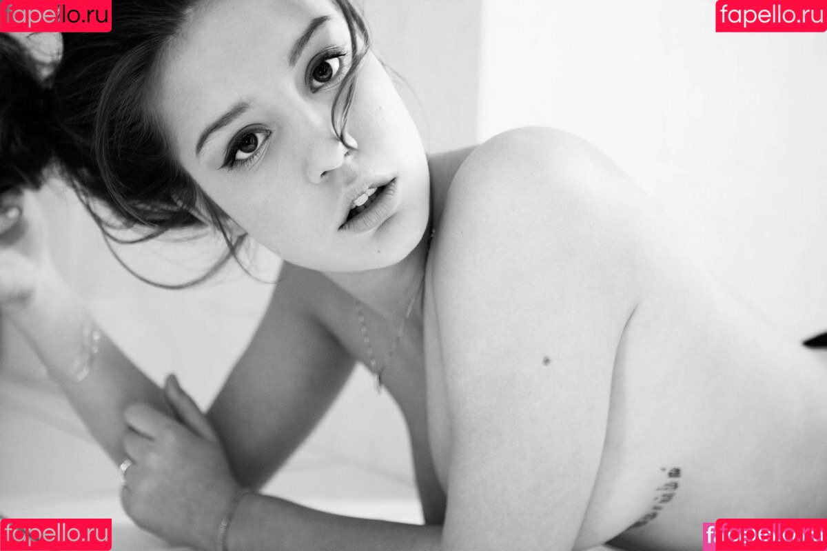 Adele Exarchopoulos Onlyfans Photo Gallery 