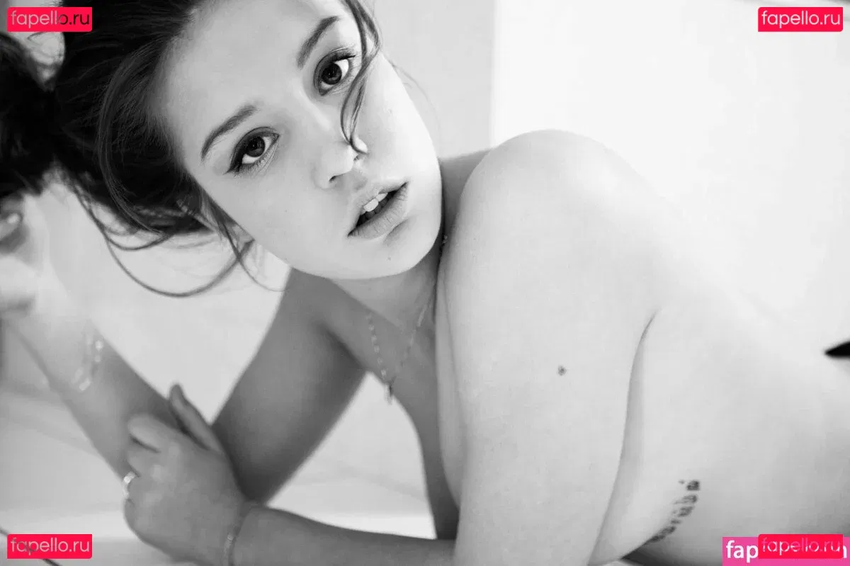 Adele Exarchopoulos Onlyfans Photo Gallery 