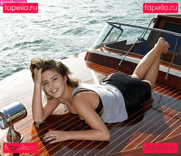 Adele Exarchopoulos Onlyfans Photo Gallery 