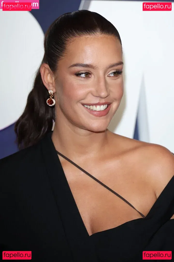 Adele Exarchopoulos Onlyfans Photo Gallery 