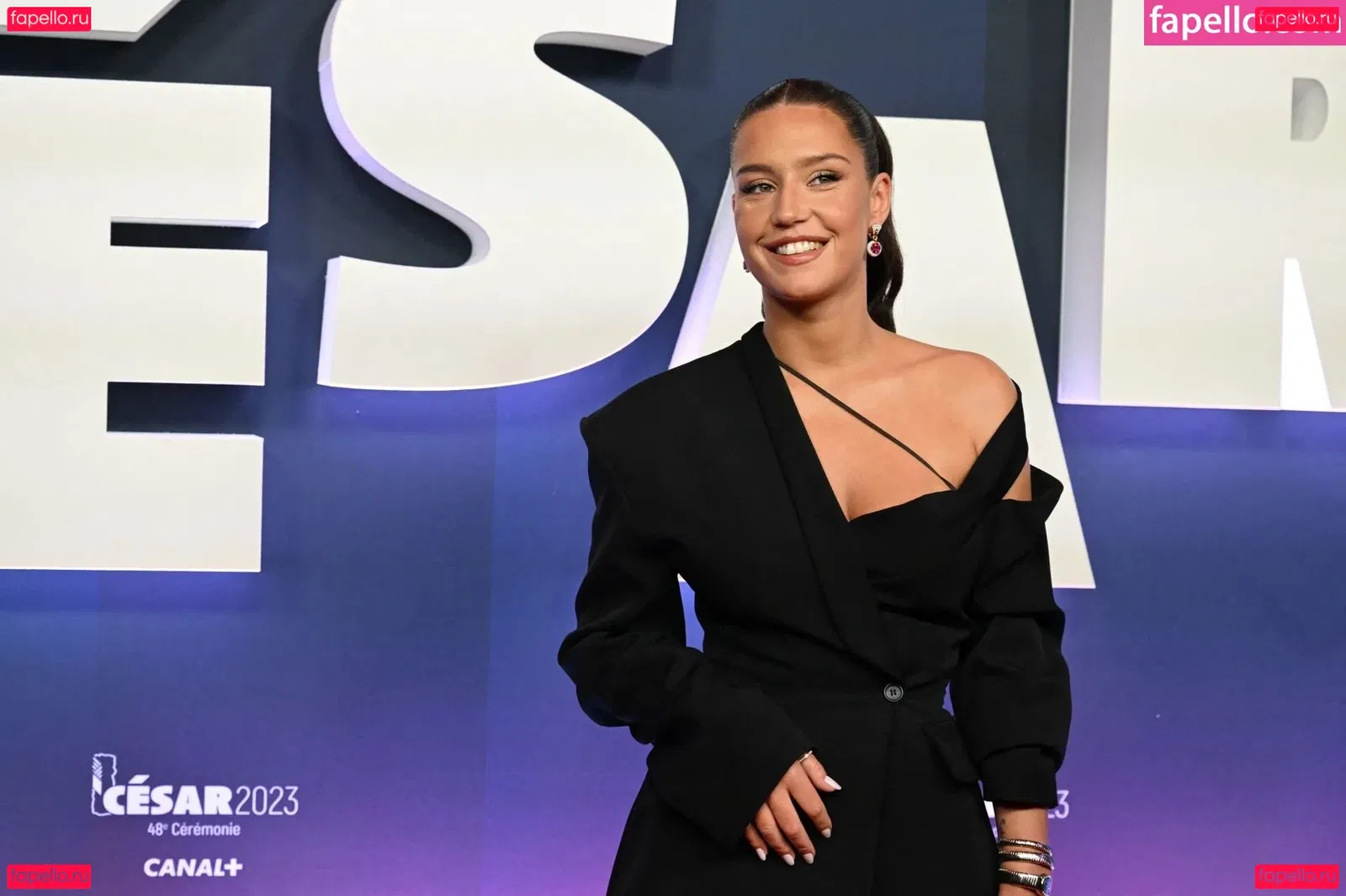 Adele Exarchopoulos Onlyfans Photo Gallery 