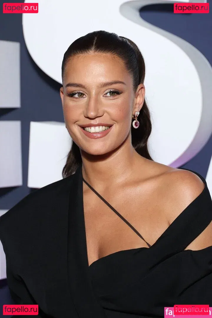 Adele Exarchopoulos Onlyfans Photo Gallery 