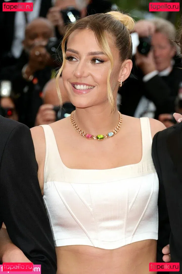 Adele Exarchopoulos Onlyfans Photo Gallery 