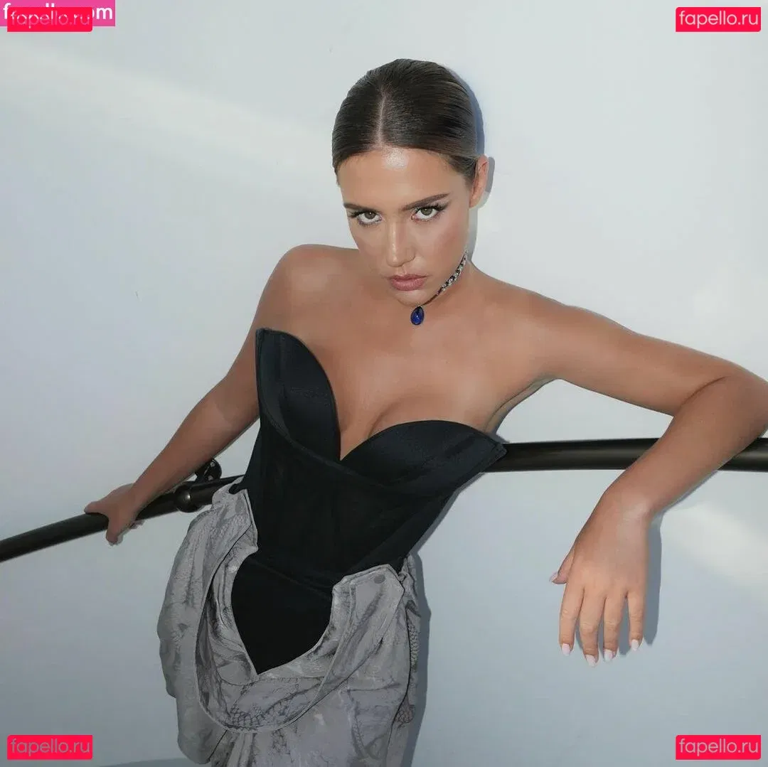 Adele Exarchopoulos Onlyfans Photo Gallery 