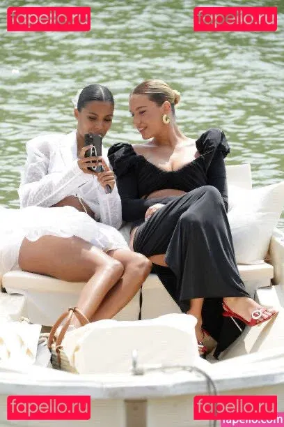 Adele Exarchopoulos Onlyfans Photo Gallery 