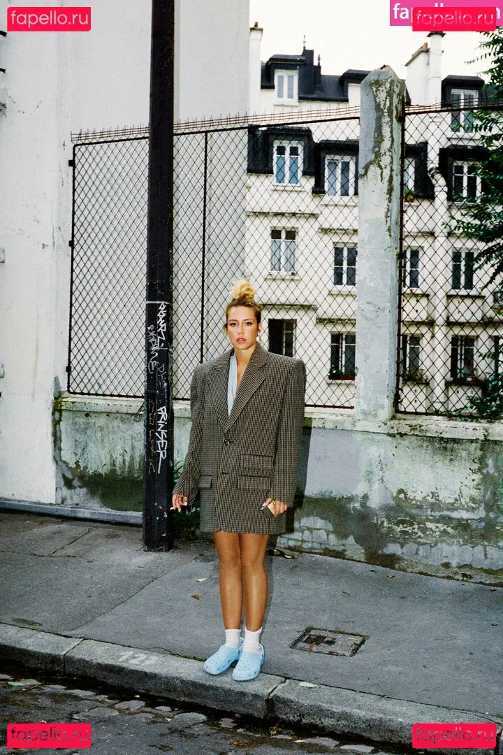 Adele Exarchopoulos Onlyfans Photo Gallery 