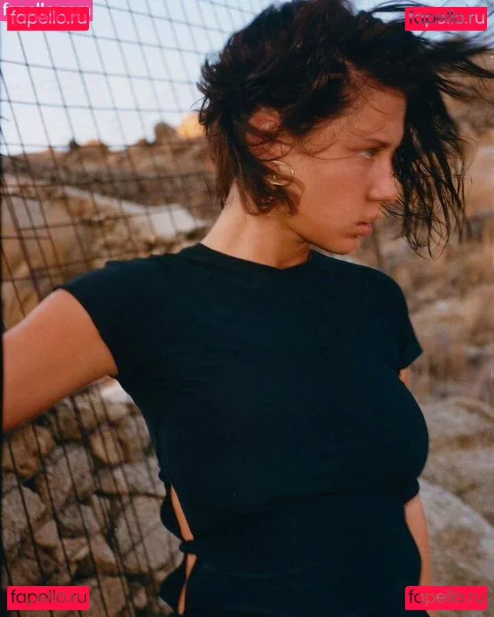 Adele Exarchopoulos Onlyfans Photo Gallery 