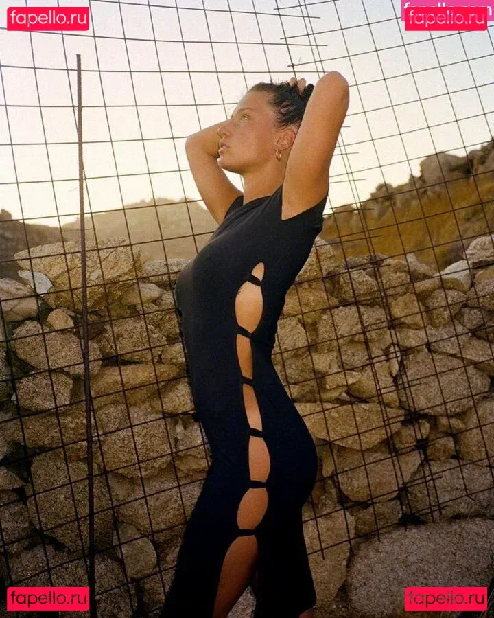 Adele Exarchopoulos Onlyfans Photo Gallery 