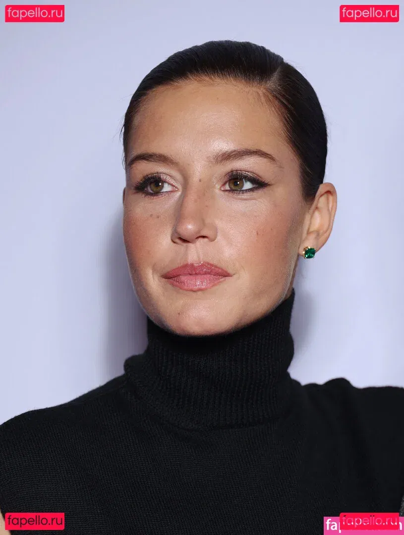 Adele Exarchopoulos Onlyfans Photo Gallery 