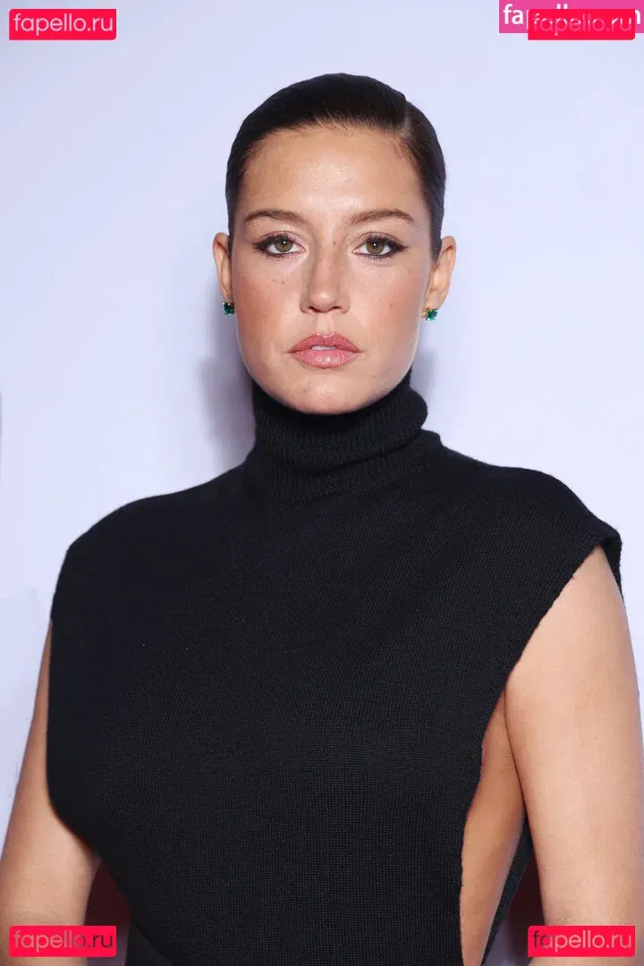 Adele Exarchopoulos Onlyfans Photo Gallery 
