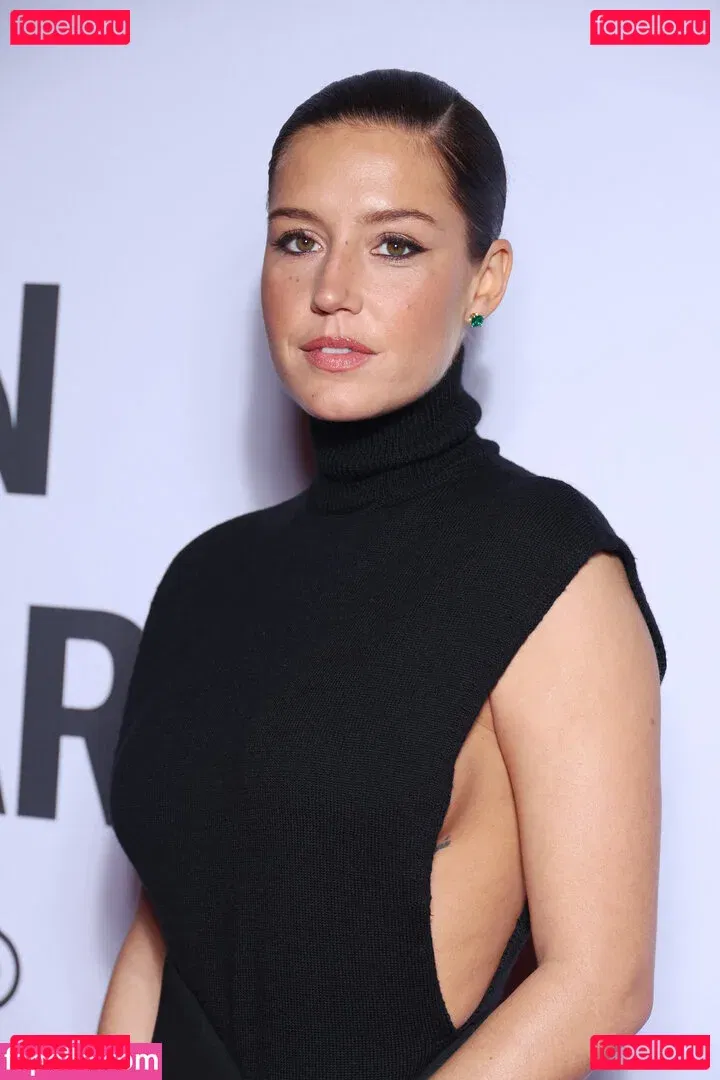 Adele Exarchopoulos Onlyfans Photo Gallery 