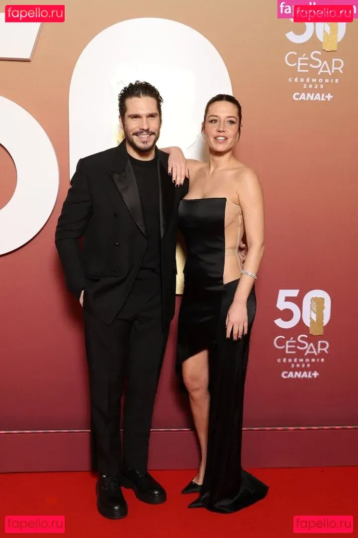 Adele Exarchopoulos Onlyfans Photo Gallery 