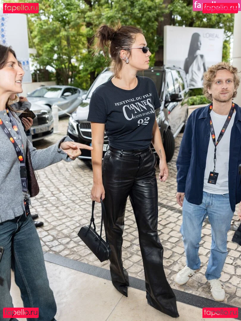 Adele Exarchopoulos Onlyfans Photo Gallery 