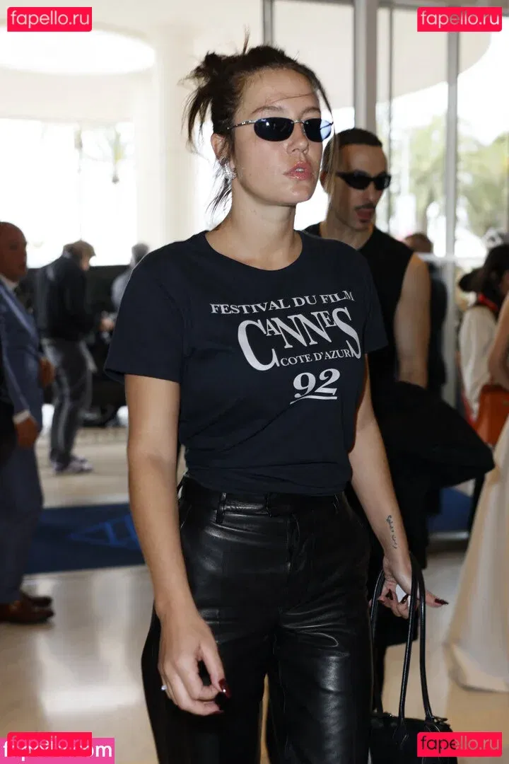 Adele Exarchopoulos Onlyfans Photo Gallery 