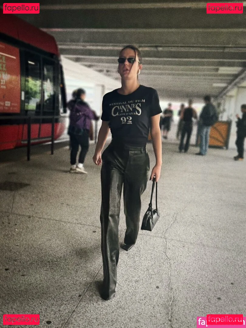 Adele Exarchopoulos Onlyfans Photo Gallery 