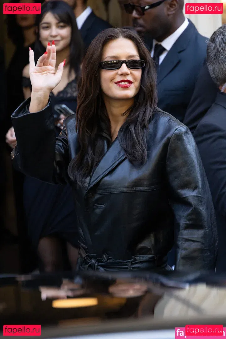 Adele Exarchopoulos Onlyfans Photo Gallery 