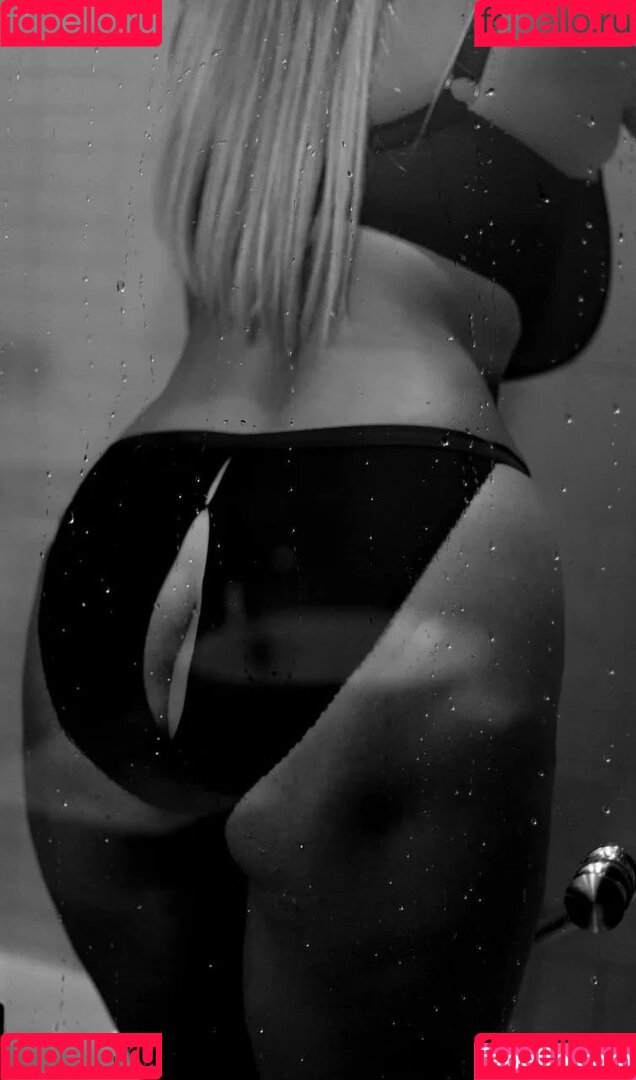 LadyGorbunova Onlyfans Photo Gallery 