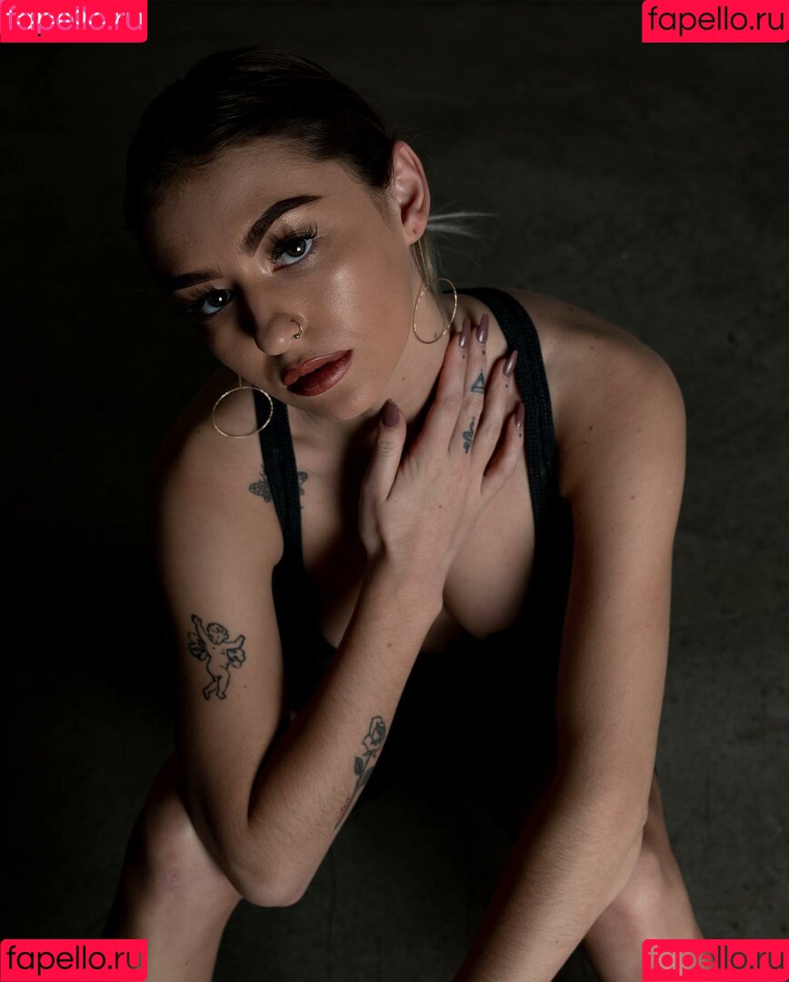 lowjenx Onlyfans Photo Gallery 