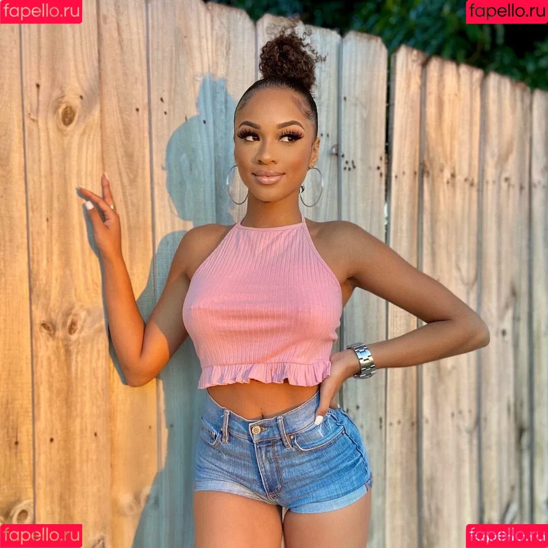 Breann Llewelyn Onlyfans Photo Gallery 