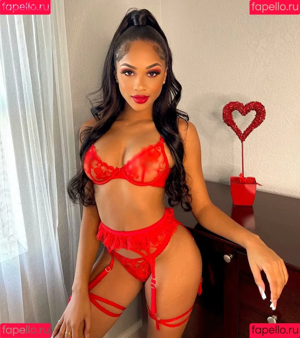 Breann Llewelyn Onlyfans Photo Gallery 