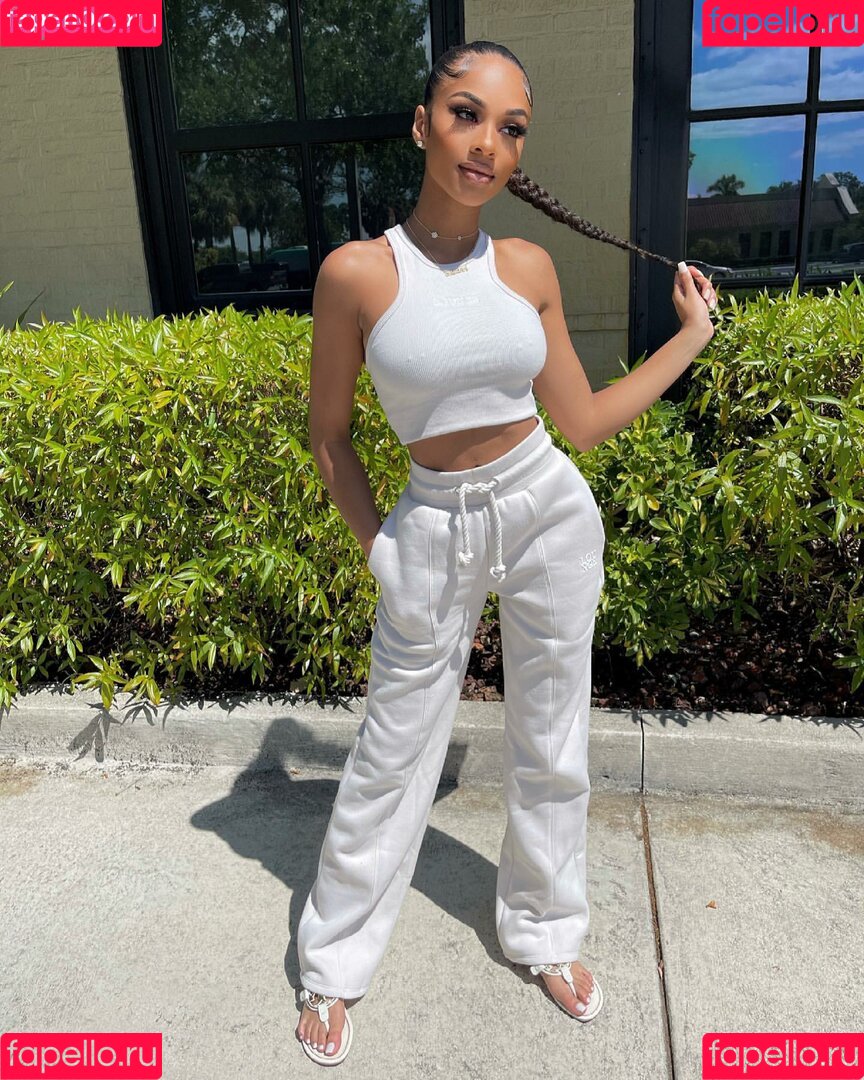 Breann Llewelyn Onlyfans Photo Gallery 