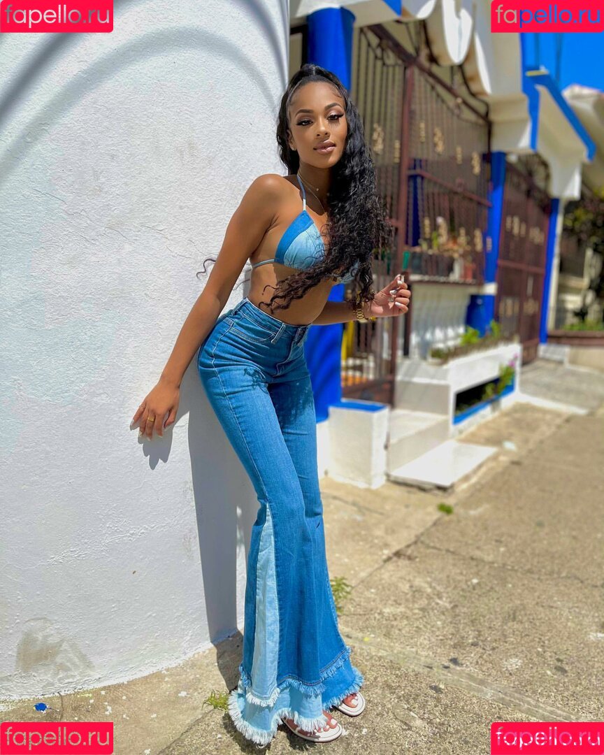 Breann Llewelyn Onlyfans Photo Gallery 