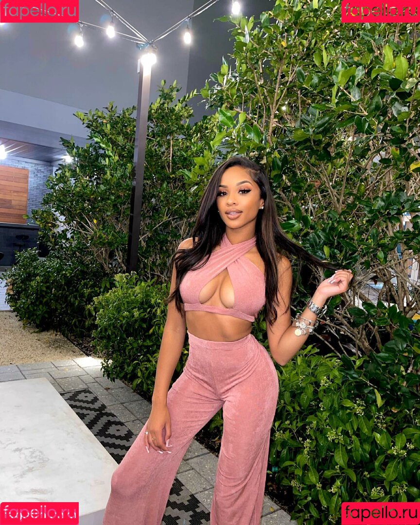 Breann Llewelyn Onlyfans Photo Gallery 