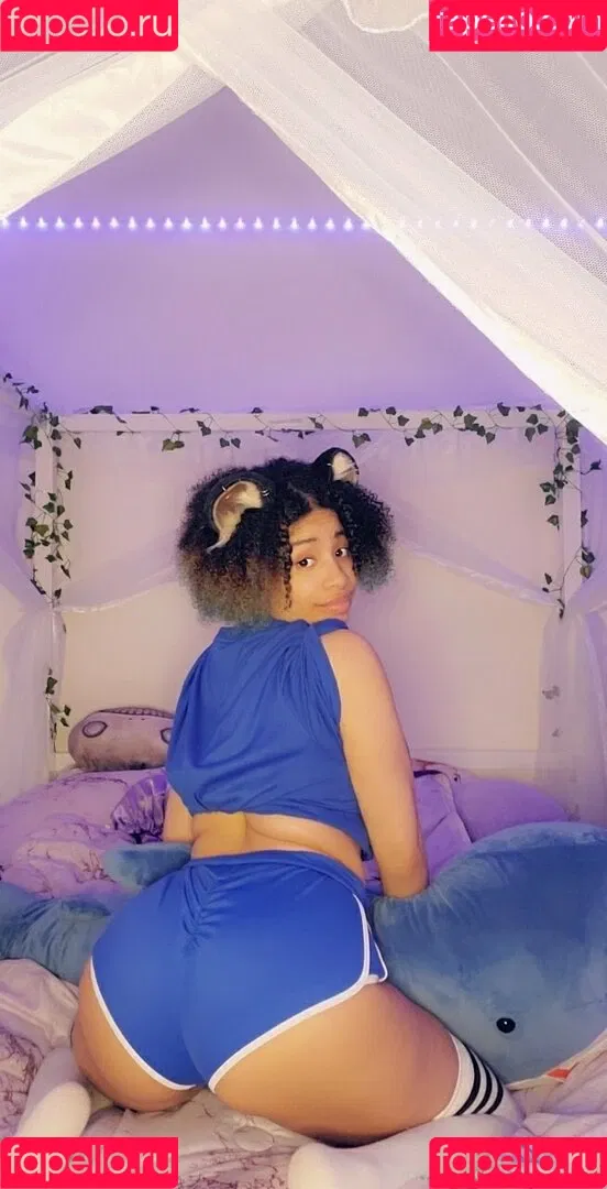 aaimztako Onlyfans Photo Gallery 