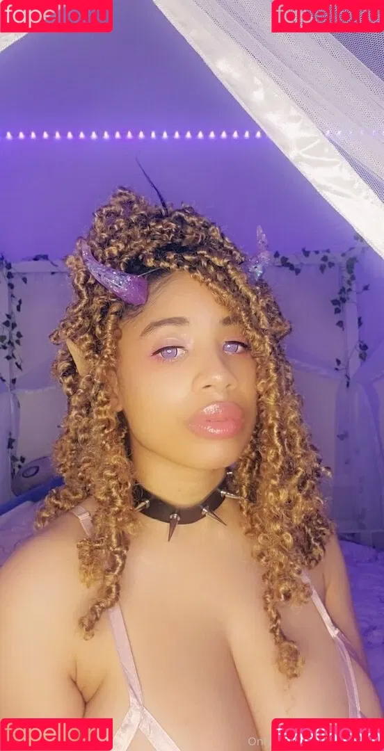aaimztako Onlyfans Photo Gallery 