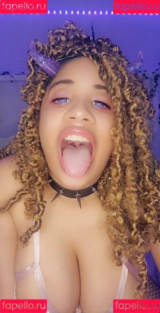 aaimztako Onlyfans Photo Gallery 