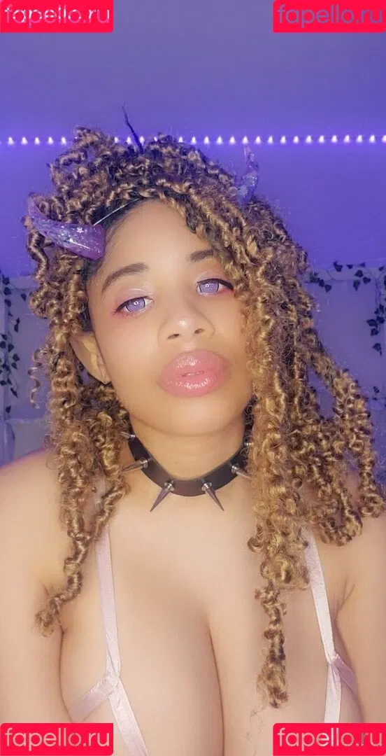 aaimztako Onlyfans Photo Gallery 