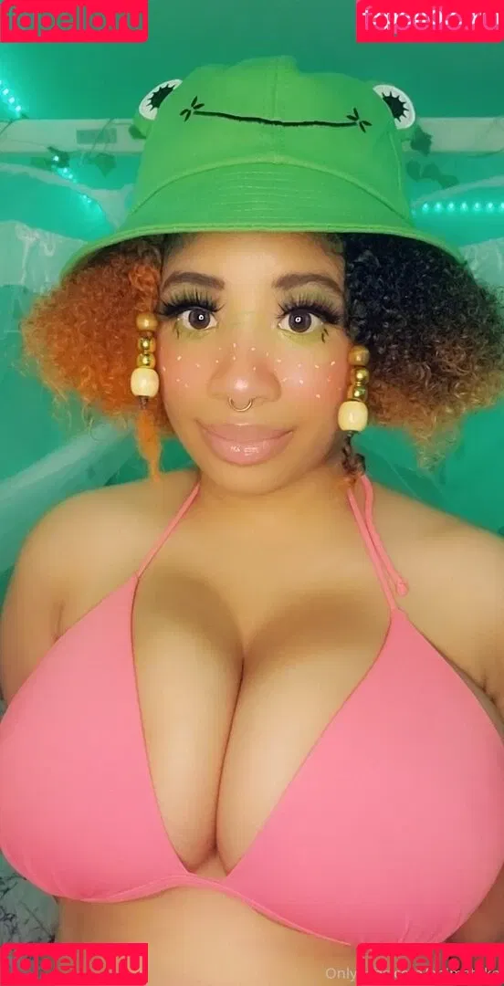 aaimztako Onlyfans Photo Gallery 