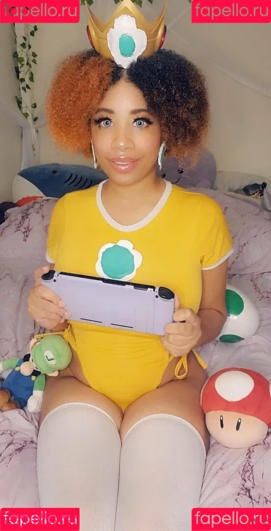 aaimztako Onlyfans Photo Gallery 