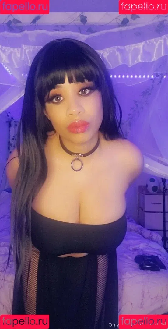 aaimztako Onlyfans Photo Gallery 