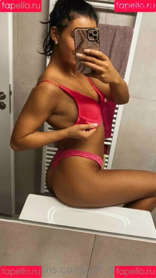 call_me_juliia Onlyfans Photo Gallery 