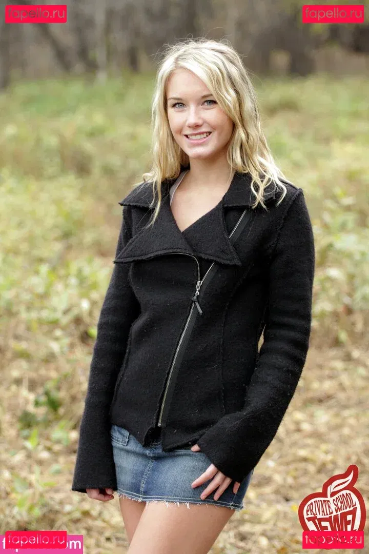 ThisYearsModel Onlyfans Photo Gallery 