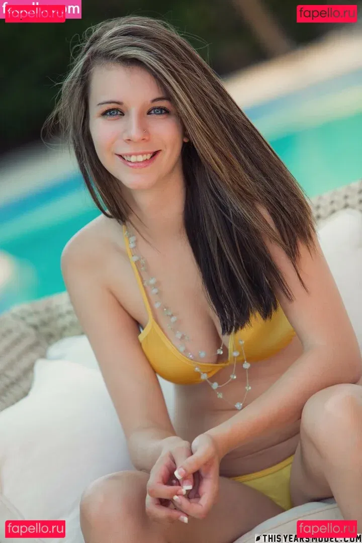 ThisYearsModel Onlyfans Photo Gallery 