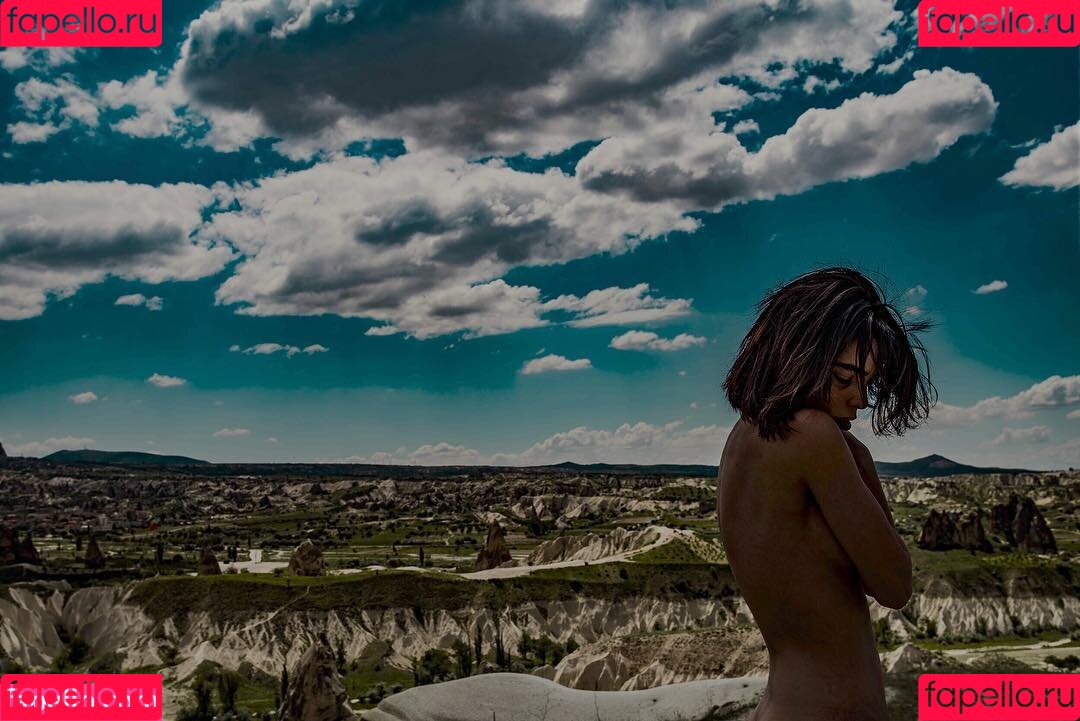 Didem Dinç Onlyfans Photo Gallery 