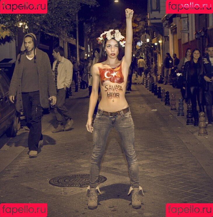 Didem Dinç Onlyfans Photo Gallery 