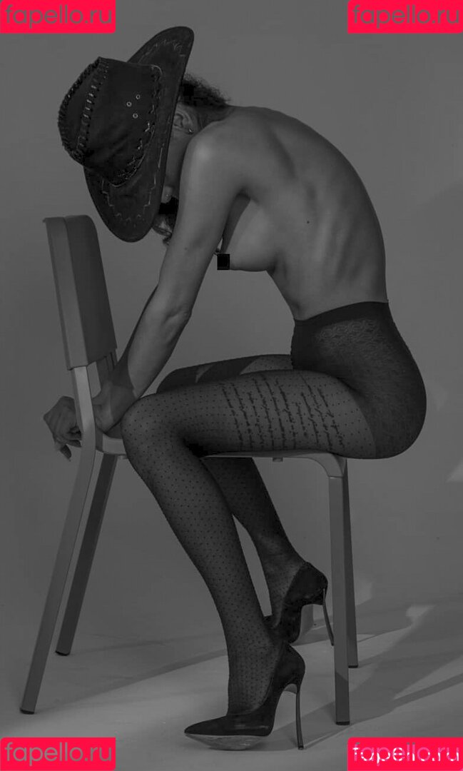 Didem Dinç Onlyfans Photo Gallery 