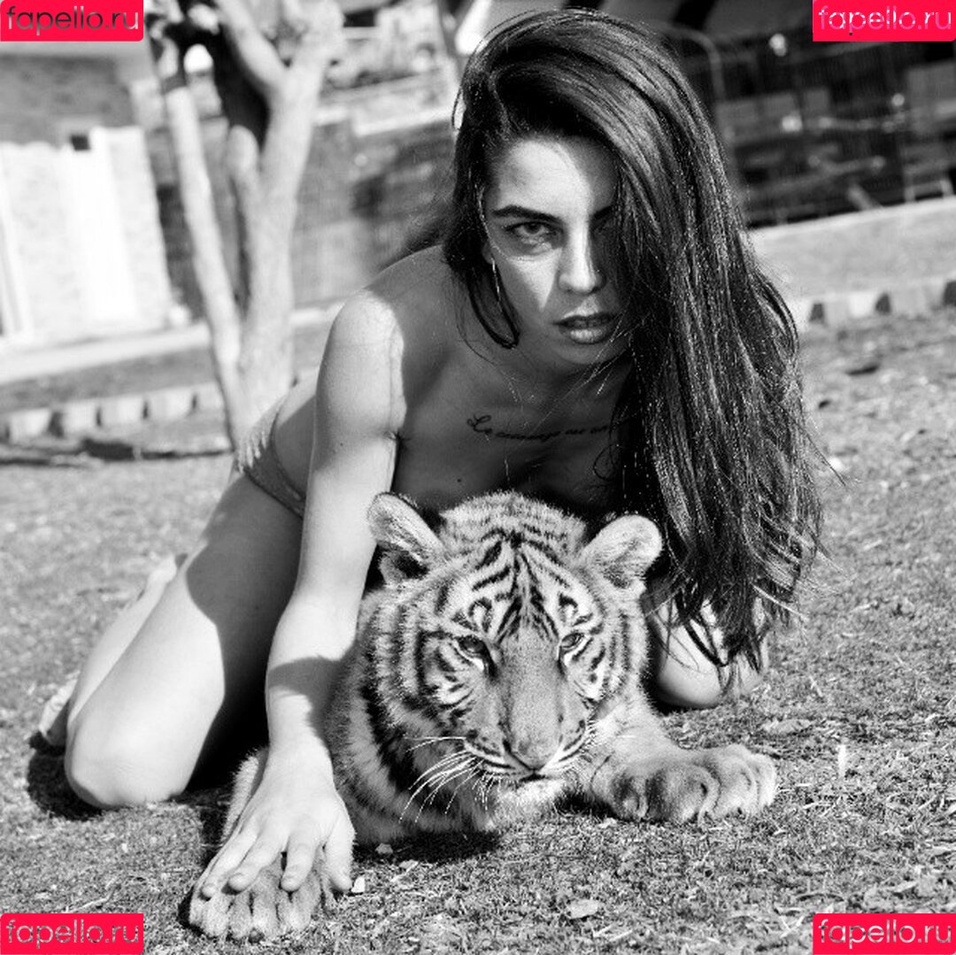 Didem Dinç Onlyfans Photo Gallery 