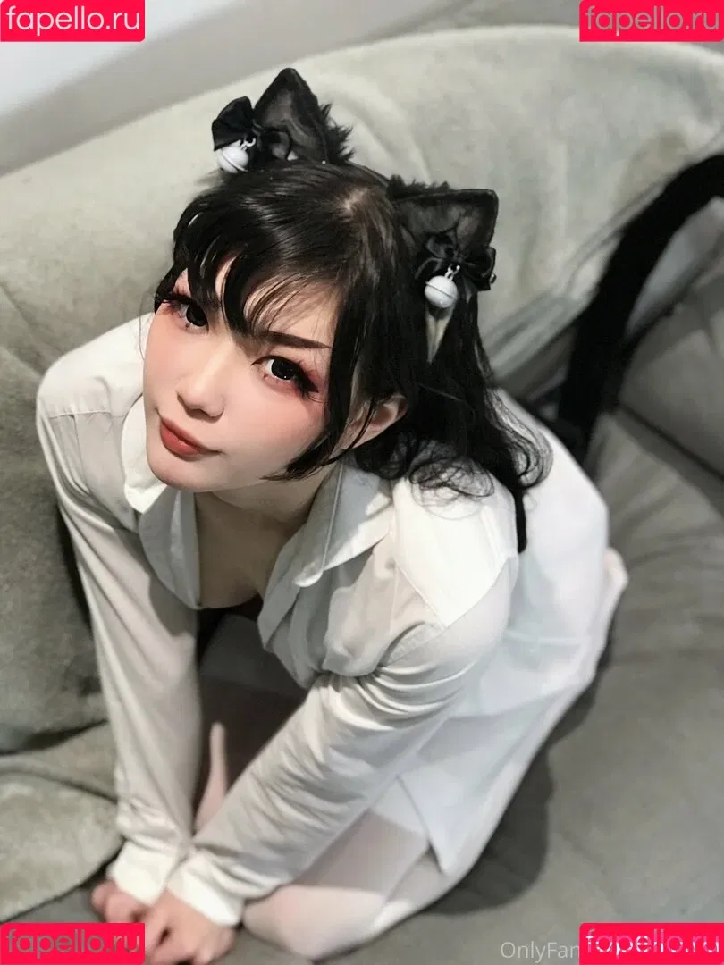 zureeal Onlyfans Photo Gallery 