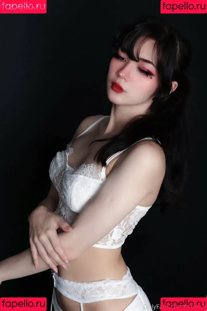 zureeal Onlyfans Photo Gallery 