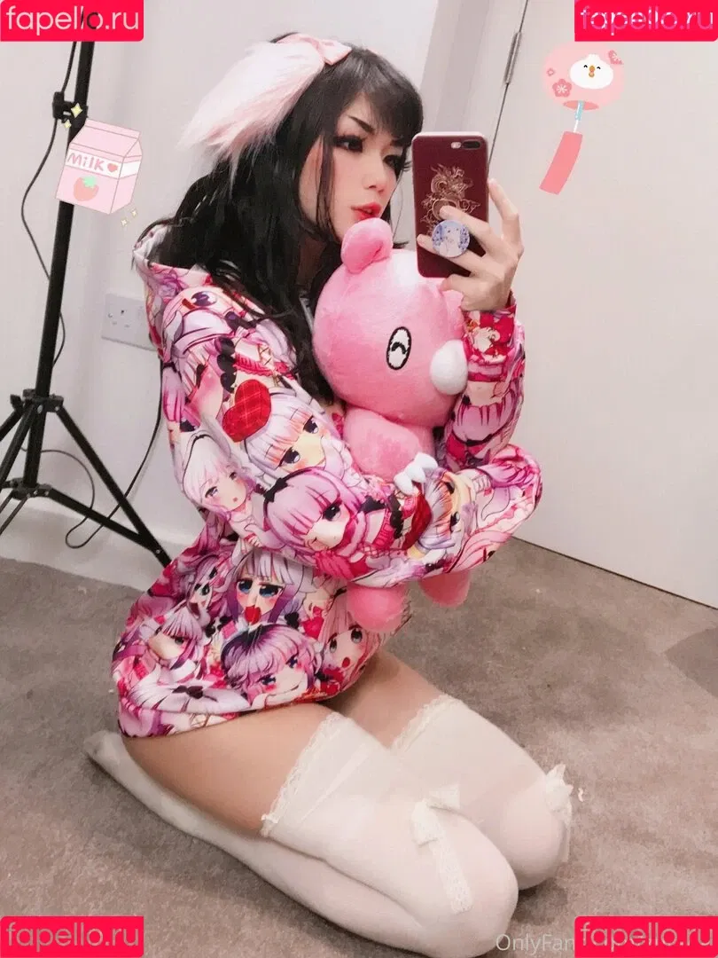 zureeal Onlyfans Photo Gallery 