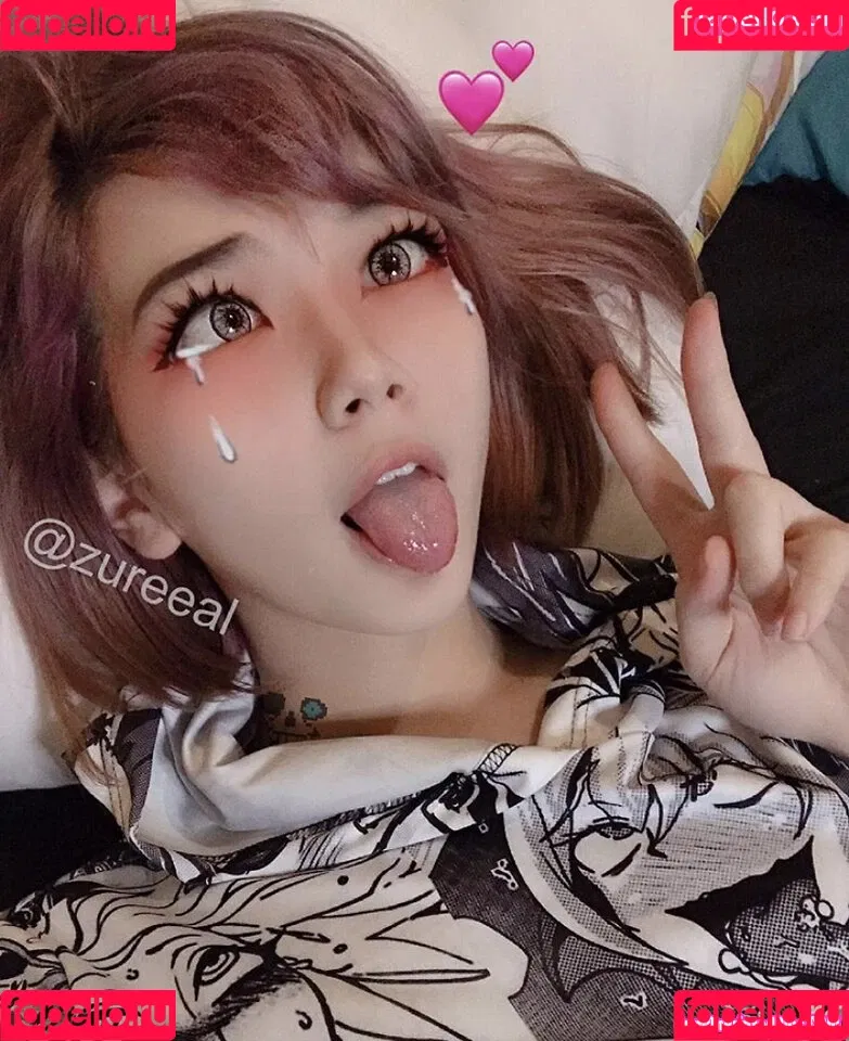 zureeal Onlyfans Photo Gallery 