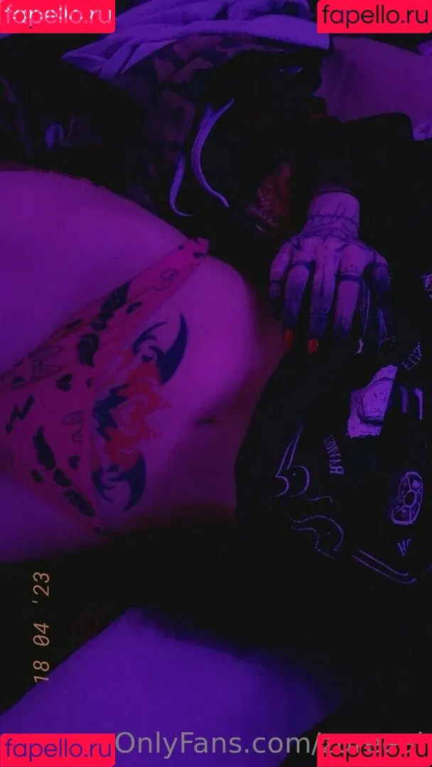 zureeal Onlyfans Photo Gallery 
